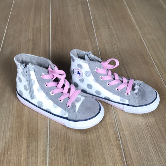 gray polka dot converse